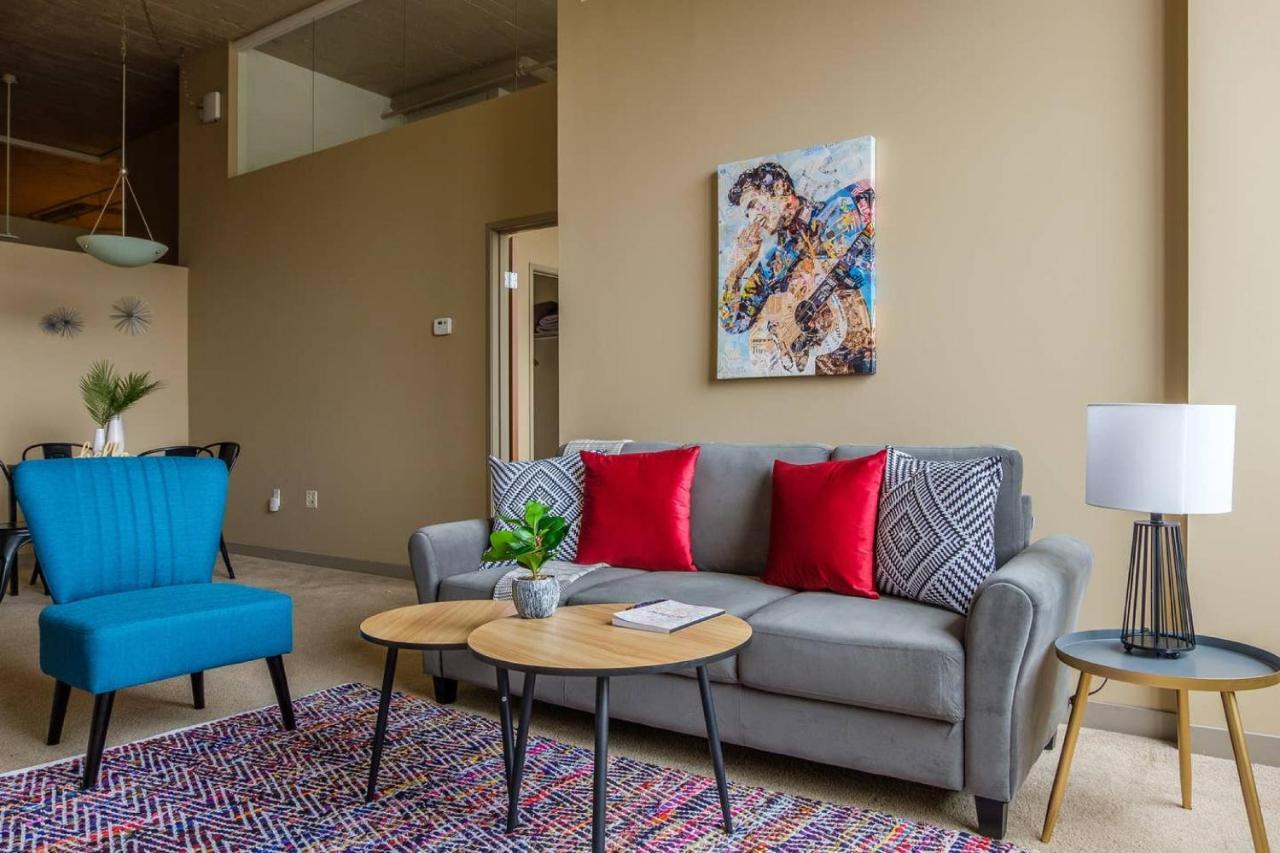 Апартаменты Frontdesk Waterfront Apts Downtown Кливленд Экстерьер фото
